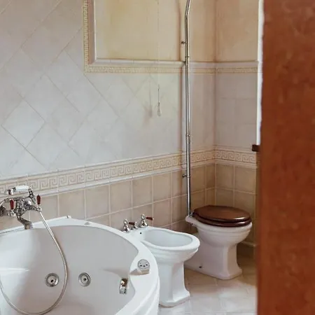 Comunaglia - Privacy & Piscina Panoramica